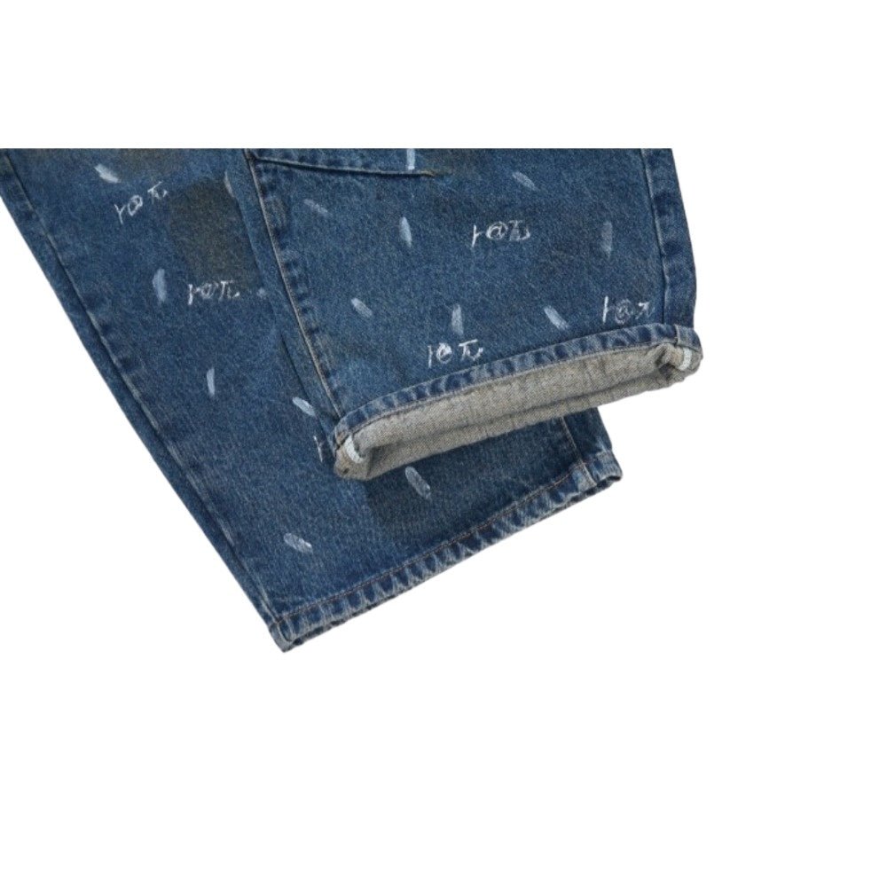 Washed Distressed Beaded Cross Jeans - Thrashink